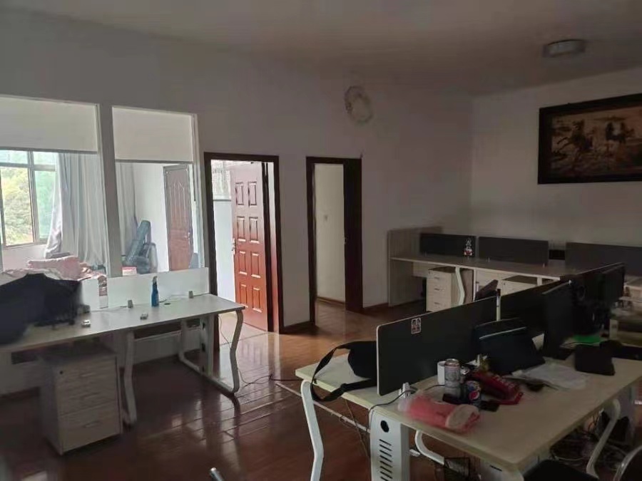 望城坡青山集鎮(zhèn)排山大道房屋法拍房一層、三層、四層及閣樓