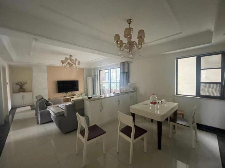 弘德好萊城（宜居雅苑）法拍房5、7、8、9、10棟520房