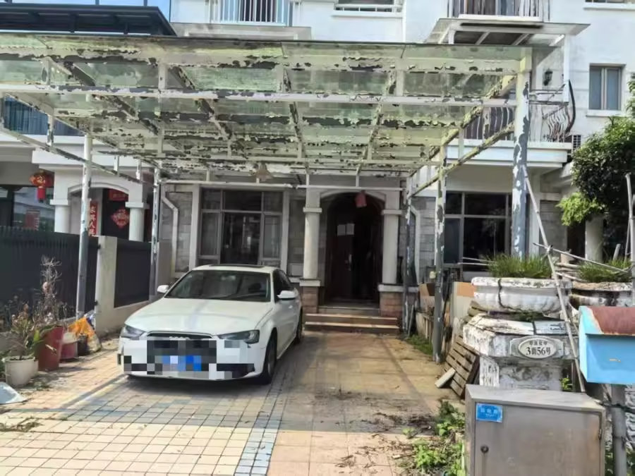 （5.5折 別墅）長(zhǎng)沙碧桂園翠漾花岸三街法拍房38、50、52、56、58、60、62、66號(hào)156室及室內(nèi)物品