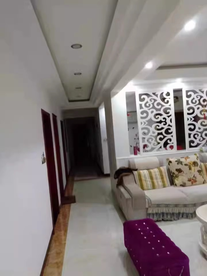 （8折 大露臺）金澤園小區(qū)法拍房二期2、3棟305室