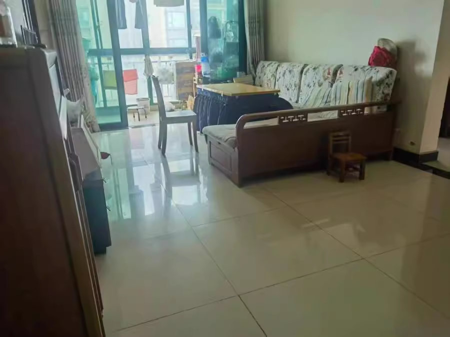 （麓山國(guó)際本部）恒大華府法拍房32、33棟2402號(hào)房屋